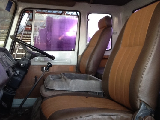 หกล้อติดเครนUNIC 2.9 ตัน HINO FE173 เครื่อง 168 แรงม้า(ราคาพิเศษอีกแล้ว)