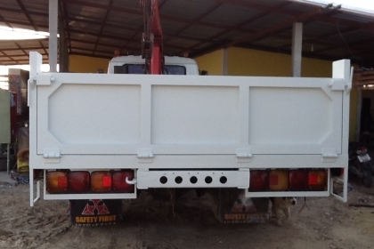หกล้อติดเครนUNIC 2.9 ตัน HINO FE173 เครื่อง 168 แรงม้า(ราคาพิเศษอีกแล้ว)