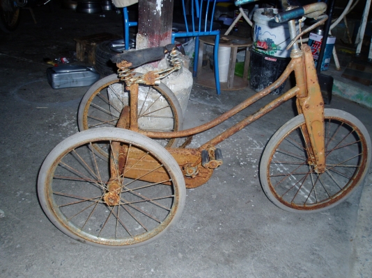 ขายรถจักรยาน3ล้อ เก่าโบราณ 2000ขาท