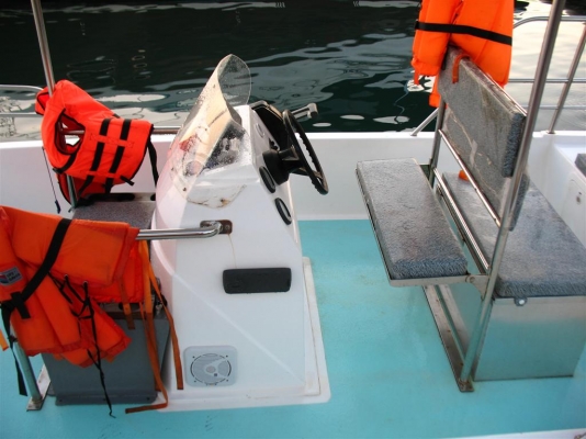 เรือไฟเบอร์ 21ฟุต เครื่องฮอนด้า 90แรงม้า 4จังหวะ พร้อมTrailerเหล็ก