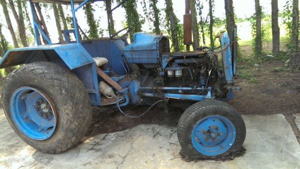 ขายรถไถ ฟร์อด เล็กเครื่อง3สูบตามสภาพ