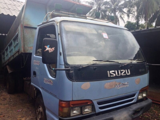 รถอีซูซุ 6 ล้อดั้ม NPR 120 แรงม้า ปี 40  สนใจติดต่อ 081 - 6079515