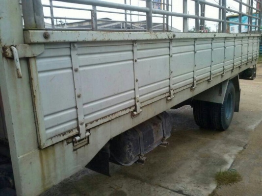 รถฮีโน่ 6 ล้อ รั้ว 117 แรงม้า.  สนใจติดต่อ 081 - 6079515