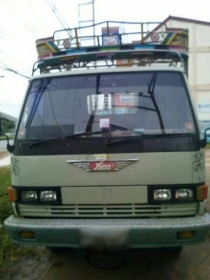 รถฮีโน่ 6 ล้อ รั้ว 117 แรงม้า.  สนใจติดต่อ 081 - 6079515