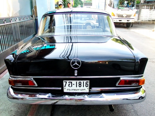 Benz 200 หางปลา ตากลม 220,000 (มือเดียวป้ายแดง) Benz 200 หางปลา ตากลม 220,000 (มือเดียวป้ายแดง)