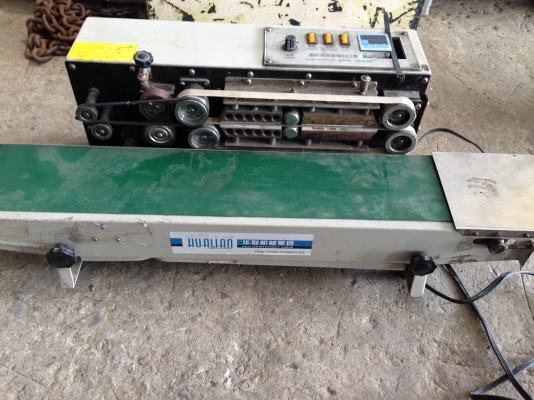 ขายเครื่องแพ็คถุง ใช้ไฟบ้าน 220 V พร้อมใช้งาน