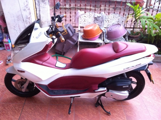 จองแล้วหาย ขายอีกที pcx150 2012 ขาว/แดง 55,000.-