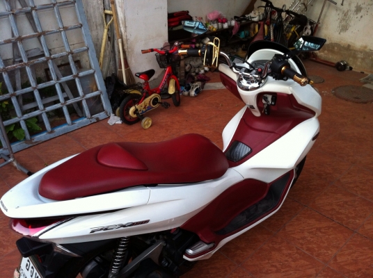 จองแล้วหาย ขายอีกที pcx150 2012 ขาว/แดง 55,000.-