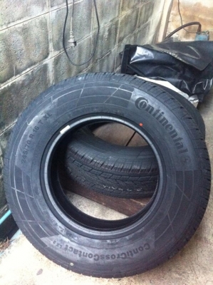 ยางใหม่ปี 2013 ขนาด 245 - 70 R16 ดอก HT ยางใหม่ปี 2013 ขนาด 245 - 70 R16 ดอก HT