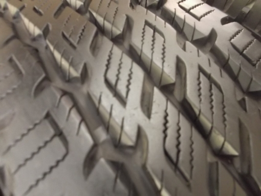 NITTO DURA GRAPPLER 235-75 -R15 (4 Unit)