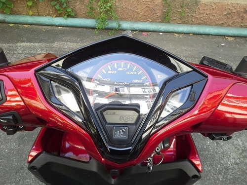 Click 125 i วิ่ง 800 กม. หลุดจำนำ สภาพเหมือนมือ 1 มีสำเนาหน้าเล่ม บัตรประชาชน ภาษี พรบ.พึ่งต่อให้ มีสัญญาซื้อขายให้ ใช้งานได้ปกติ