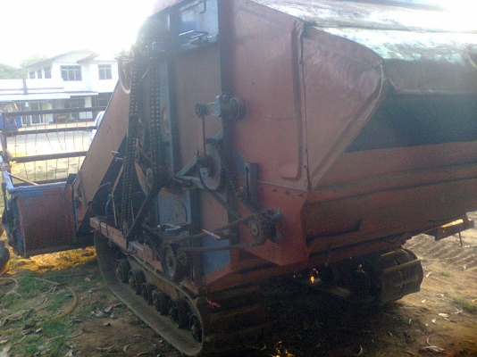 ขายรถเกี่ยวข้าวพร้อมเทเลอร์ZAI COMBINE 2ระบบอุ้ม800กก.และรองกระสอบได้