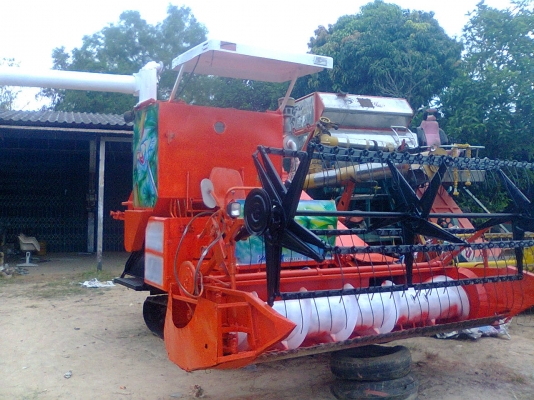 ขายรถเกี่ยวข้าวพร้อมเทเลอร์ZAI COMBINE 2ระบบอุ้ม800กก.และรองกระสอบได้