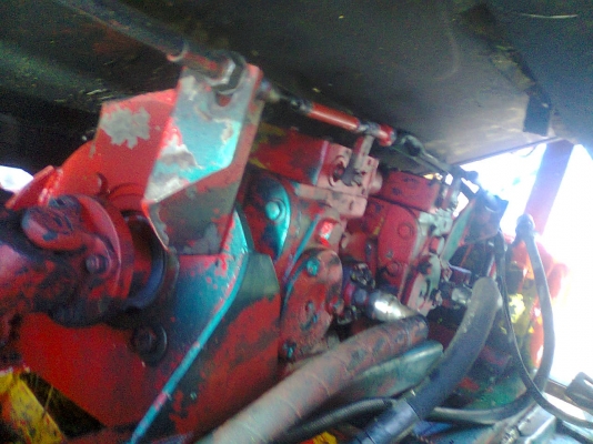 ขายรถเกี่ยวข้าวไทยเส็งเดี่ยวทรนง