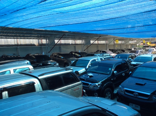 ต้องการขายหัวเก๋งและกระบะของ ของ vigo 4 ประตู 4x4 มีทุกสีสภาพ 80\% เหมาะสำหรับรถ Cab หัวเดียว   หรือรถอุบัติเหตุ  เรามีบริการเปลี่ยนให้ด้วย สิ่งที่จะได้ครับ  - หัวเก๋ง กระบะ ทุกชิ้นครบสมบูรณ์ - ภายใน แผงประตู พรมพื่น พรมหลังคา เกือบทุกอย่าง เว้น คอนโทรลพวง