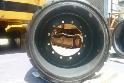 รับสั่งทำและจำหน่ายล้อรถขุด รถตัก รถบด รถปูยาง และเครื่องจักรหนักในงานก่อสร้างทุกประเภท