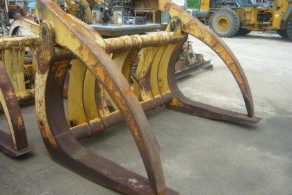 รับสั่งทำและจำหน่ายล้อรถขุด รถตัก รถบด รถปูยาง และเครื่องจักรหนักในงานก่อสร้างทุกประเภท