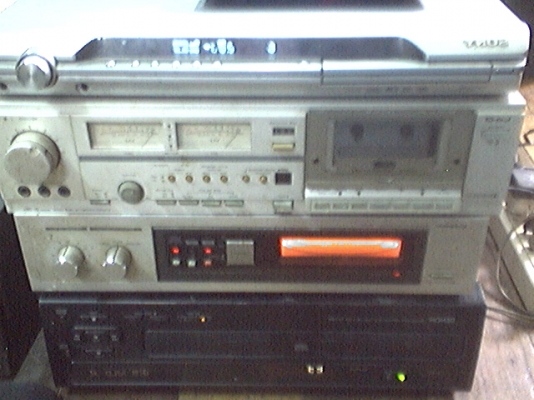 ขายtv43นั้วเครื่องเล่นdvdกับเครื่องเสียงบ้านชอบอันไหนเลือกเอาเลยครับ