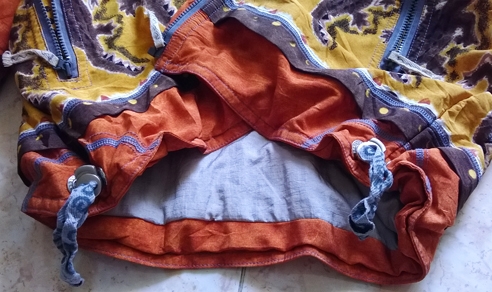 เสื้อ ELBE jacket  มี hood (ถอดออกไม่ได้) สองชั้นหนา