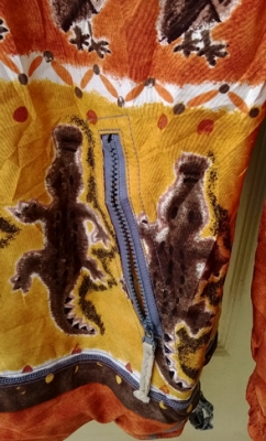 เสื้อ ELBE jacket  มี hood (ถอดออกไม่ได้) สองชั้นหนา