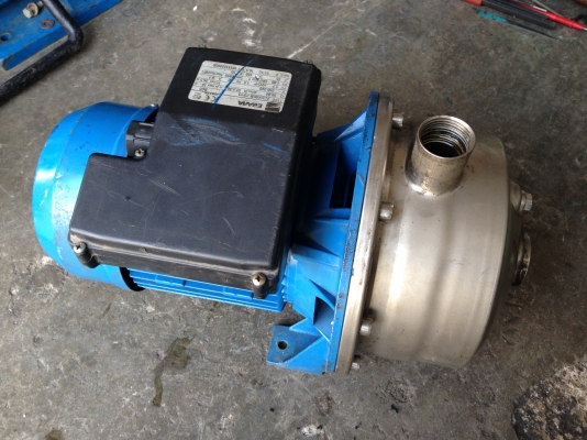 ขายปั้มน้ำหอยโข่งหัวสแตนเลส Ebara 1.5 HP. ใบพัด 2 ชั้น ไฟบ้าน 220 V สภาพสวยมาก วิ่งนิ่ม พร้อมใช้งาน ขายปั้มน้ำหอยโข่งหัวสแตนเลส Ebara 1.5 HP. ใบพัด 2 ชั้น ไฟบ้าน 220 V สภาพสวยมาก วิ่งนิ่ม พร้อมใช้งาน