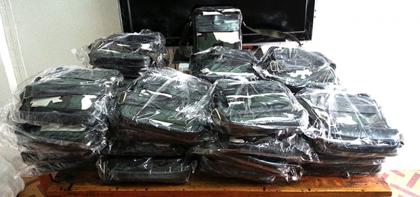 สะพายข้าง MISSION ขนาดใส่ ipad ... สะพายแล้วหญิงติดตรึม ไม่เชื่อเข้าไปดู...555