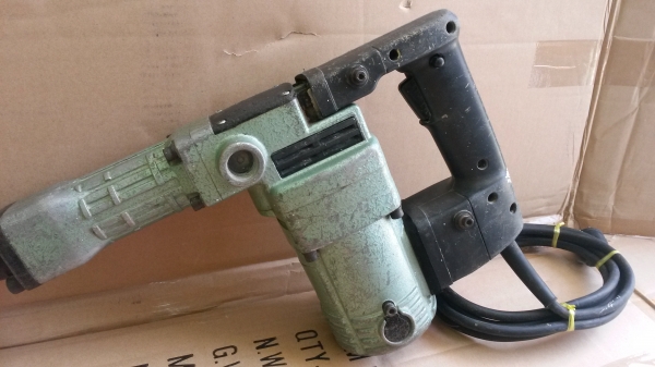 เครื่องสกัดคอนกรีตไฟฟ้า