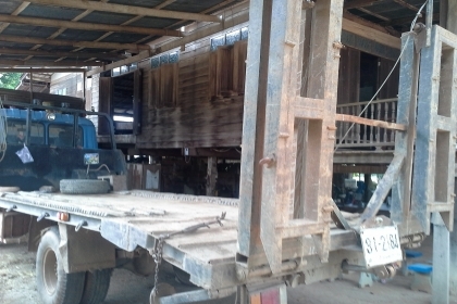 6 ล้อเทนเลอร์รถเกี่ยวข้าว พร้อมใช้งานได้เลย ราคา 440000 พร้อมโอน ต่อรองได้เจ้าของขายเอง