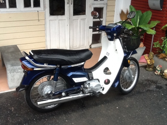 ขายฮอนด้าดรีมคุรุสภาสภาพสวย มีทะเบียน พร้อมโอน