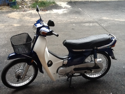 ขายฮอนด้าดรีมคุรุสภาสภาพสวย มีทะเบียน พร้อมโอน