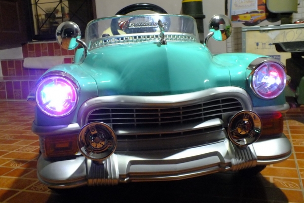 ขออนุญาตขาย classic cadilac 1955 รถไฟฟ้าเด็กสวยๆขับได้ โชว์ได้ ขออนุญาตขาย classic cadilac 1955 รถไฟฟ้าเด็กสวยๆขับได้ โชว์ได้