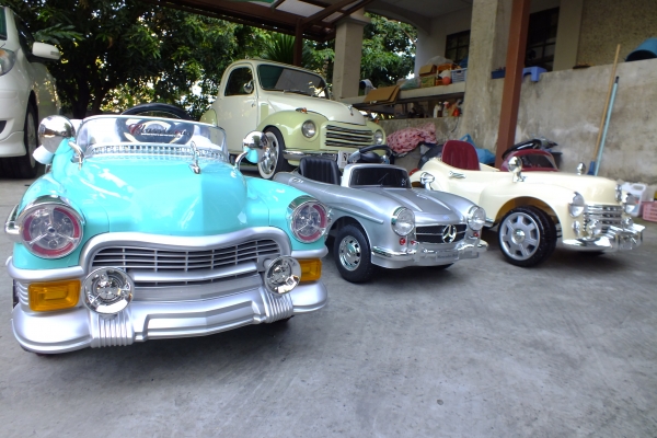 ขออนุญาตขาย classic cadilac 1955 รถไฟฟ้าเด็กสวยๆขับได้ โชว์ได้ ขออนุญาตขาย classic cadilac 1955 รถไฟฟ้าเด็กสวยๆขับได้ โชว์ได้