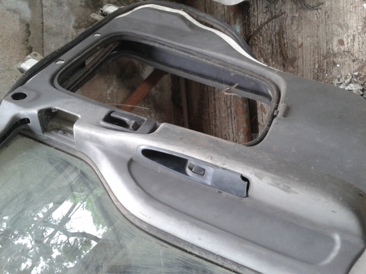 ประตู ISUZU DECA270 เด้ก้า ข้างซ้าย ประตู ISUZU DECA270 เด้ก้า ข้างซ้าย