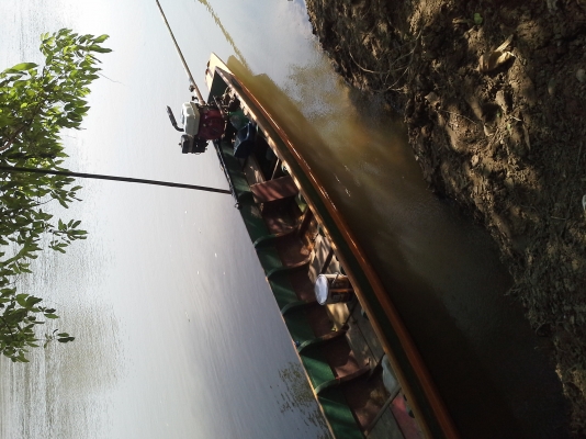 ขาย เรือไม้ 9 ศอก เครื่องhonda 6.5  แรง