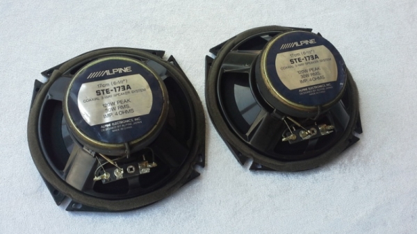 Alpine ขนาด 6.5" แกนร่วมสามทาง เสียงดีใสๆ เบสแน่นๆ Alpine ขนาด 6.5" แกนร่วมสามทาง เสียงดีใสๆ เบสแน่นๆ