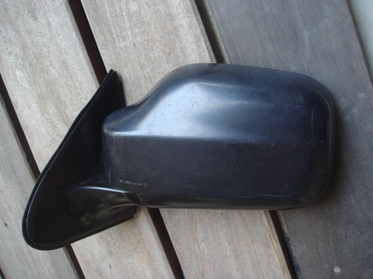 ขายกระจกมองข้างใส่ ดรากรอนอาย คามิโอได้ สายไฟ5 เส้นมี1ข้างกระจกไม่มีไว้เป็นอะไหล่ 500บาท