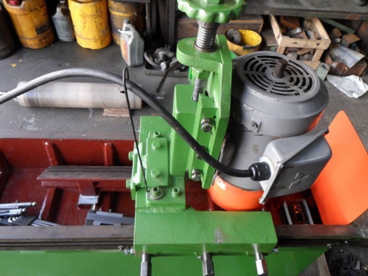 ขายครับขายเครื่องเจียรลับคมใบมีดโม่ ใบมีดบดย่อยพลาสติก ใบกบไสไม้ และอื่นๆอีกมากมาย