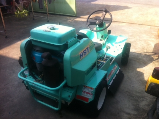 ขายรถตัดหญ้านั่งขับ Kubota นำเข้าญี่ปุ่น