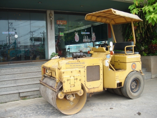 ขาย รถบดสั่นสะเทือน 4 ตัน