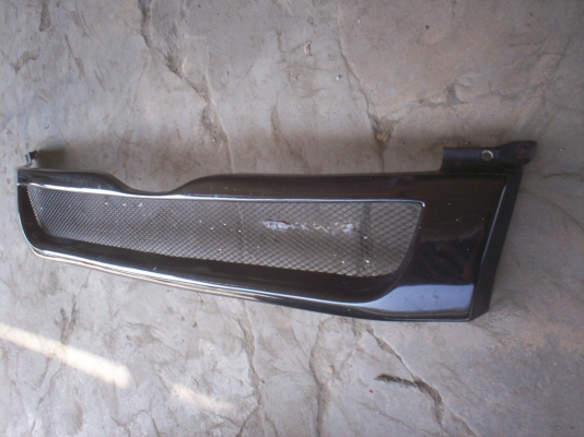 กระจังหน้า TRD สีดำใส่รถตู้คอมมูเตอร์ ขาย หรือแลกกับ กระจังแบบเดิมปี06ก็ได้ครับ กระจังหน้า TRD สีดำใส่รถตู้คอมมูเตอร์ ขาย หรือแลกกับ กระจังแบบเดิมปี06ก็ได้ครับ