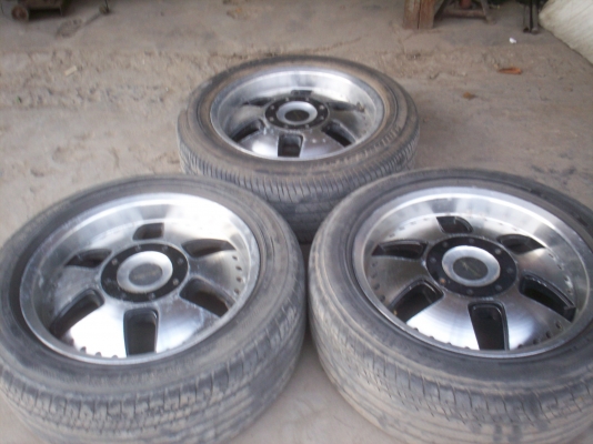 ล้อแม็กEUROLINE 17นิ้ว 6รู ใส่รถตู้คอมมูเตอร์พร้อมยาง มีอยู่3วง ขายวงละ1500บาทหรือใครมีอีกวงบอกด้วย จะซื้อครับ0890671028ID Line= arnat1028 ครับ (ผมไปต่างประเทศ วันที่3-12ต.ค.ติดต่อได้เฉพาะLine) ล้อแม็กEUROLINE 17นิ้ว 6รู ใส่รถตู้คอมมูเตอร์พร้อมยาง มีอยู่3วง ขายวงละ1500บาทหรือใครมีอีกวงบอกด้วย จะซื้อครับ0890671028ID Line= arnat1028 ครับ (ผมไปต่างประเทศ วันที่3-12ต.ค.ติดต่อได้เฉพาะLine)