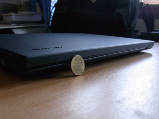 thinkpad x300 แรงเร็วด้วย SSD สุดยอดบางเบาแค่ 1.3 กิโล thinkpad x300 แรงเร็วด้วย SSD สุดยอดบางเบาแค่ 1.3 กิโล