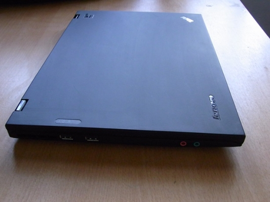 thinkpad x300 แรงเร็วด้วย SSD สุดยอดบางเบาแค่ 1.3 กิโล thinkpad x300 แรงเร็วด้วย SSD สุดยอดบางเบาแค่ 1.3 กิโล