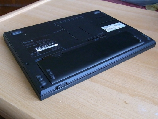 thinkpad x300 แรงเร็วด้วย SSD สุดยอดบางเบาแค่ 1.3 กิโล thinkpad x300 แรงเร็วด้วย SSD สุดยอดบางเบาแค่ 1.3 กิโล