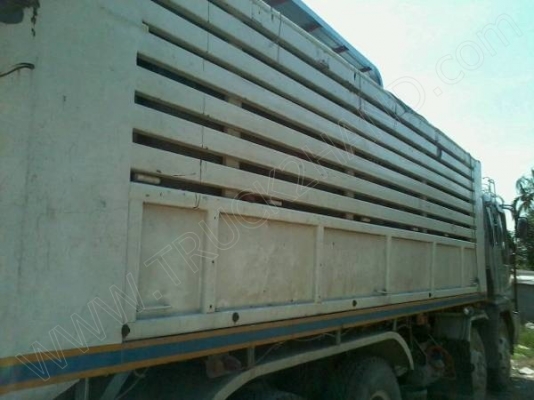 รถบรรทุกพ่วงแม่ลูก แม่-ลูก ยี่ห้อ NISSAN รถบรรทุกพ่วงแม่ลูก แม่-ลูก ยี่ห้อ NISSAN