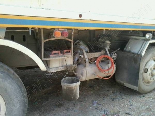 รถบรรทุกพ่วงแม่ลูก แม่-ลูก ยี่ห้อ NISSAN รถบรรทุกพ่วงแม่ลูก แม่-ลูก ยี่ห้อ NISSAN