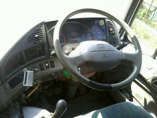 รถบรรทุกพ่วงแม่ลูก แม่-ลูก ยี่ห้อ NISSAN รถบรรทุกพ่วงแม่ลูก แม่-ลูก ยี่ห้อ NISSAN