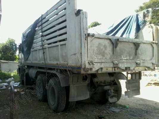 รถบรรทุกพ่วงแม่ลูก แม่-ลูก ยี่ห้อ NISSAN รถบรรทุกพ่วงแม่ลูก แม่-ลูก ยี่ห้อ NISSAN