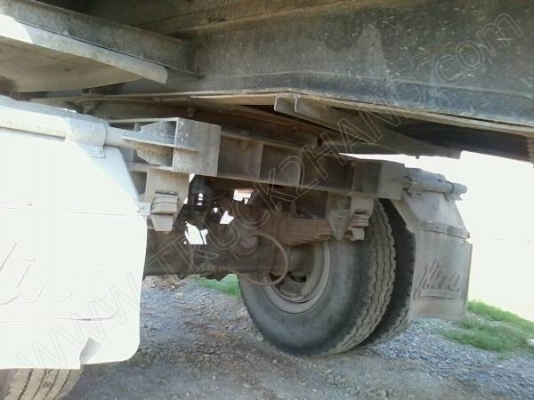 รถบรรทุกพ่วงแม่ลูก แม่-ลูก ยี่ห้อ NISSAN รถบรรทุกพ่วงแม่ลูก แม่-ลูก ยี่ห้อ NISSAN