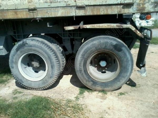 รถบรรทุกพ่วงแม่ลูก แม่-ลูก ยี่ห้อ NISSAN รถบรรทุกพ่วงแม่ลูก แม่-ลูก ยี่ห้อ NISSAN